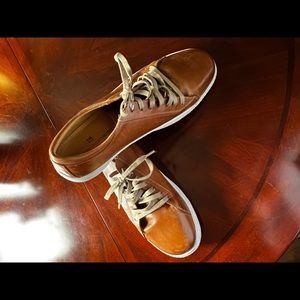 Tan, Sandro Moscoloni leather sports shoes with white rubber soles.